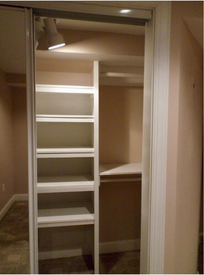 Building Photo - 2785 Devonshire Garden Ct