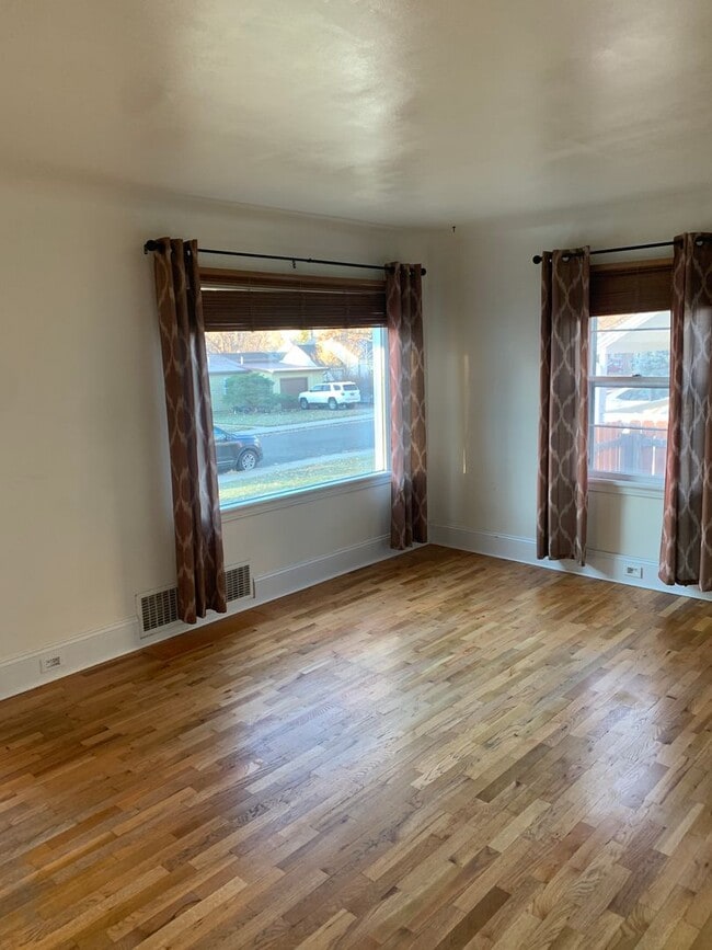 Foto del edificio - 3 bedroom 2 bath home centrally located