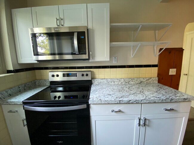 Building Photo - 37 Euclid Ave