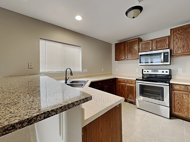Foto del edificio - 21961 W Casey Ln