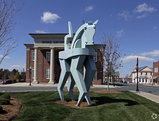 Building Photo - The Commons at City Center