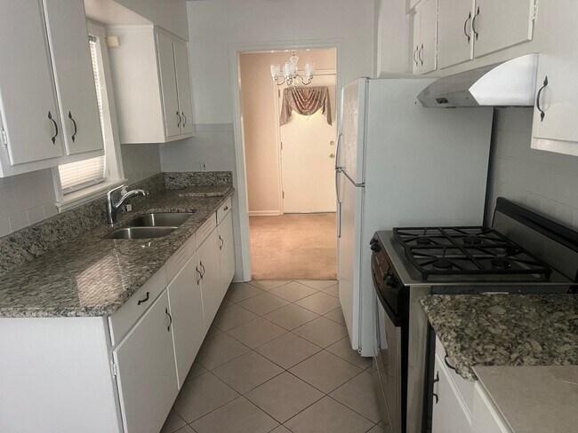 Foto del edificio - 5048 Kaye Rd
