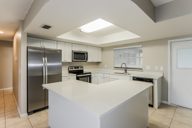 Foto del edificio - 504 Mahogany Dr