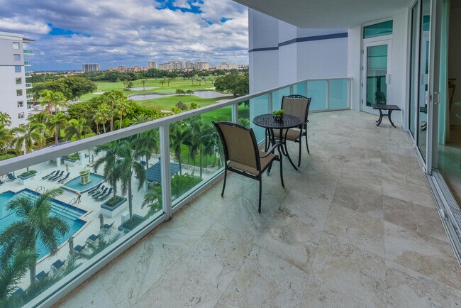 Foto del edificio - 550 SE Mizner Blvd