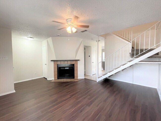 Foto del edificio - Charming 2 Bedroom in Garland
