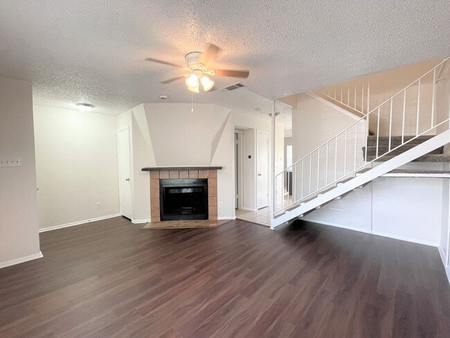 Photo - Charming 2 Bedroom in Garland Apartment