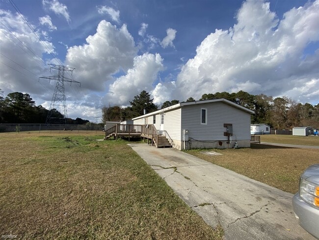 Building Photo - 3 br, 2 bath Mobile Home - 1 West Hopeton ...