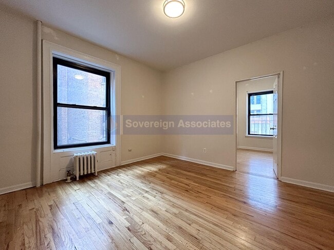 Building Photo - 209 W 102nd St
