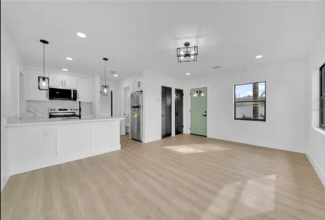 Foto del edificio - 3031 28th St N