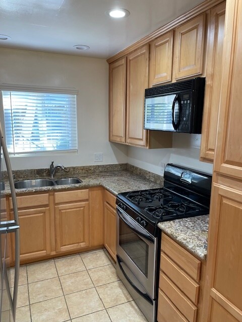 Foto del edificio - 3416 Front St