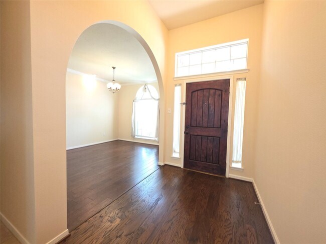 Foto del edificio - 9630 Green Valley Ln