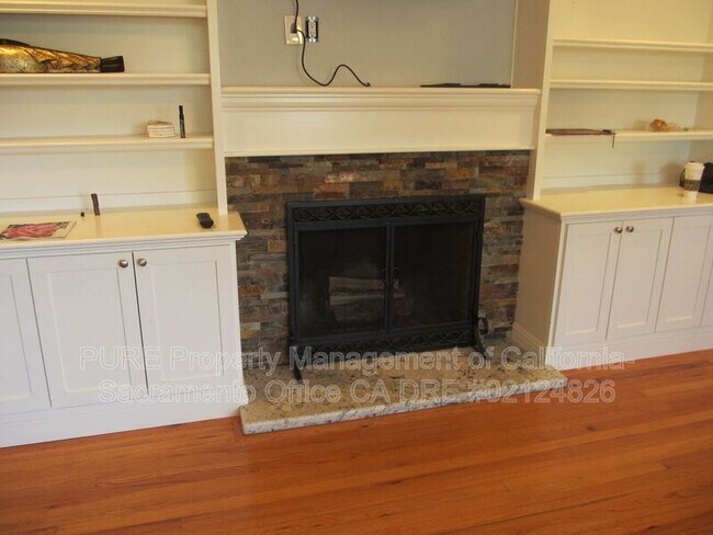 Building Photo - 5975 Raymond Way