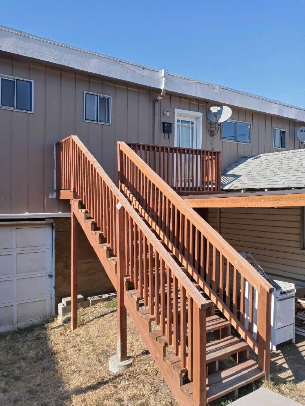 Primary Photo - 1305 E 1st St
