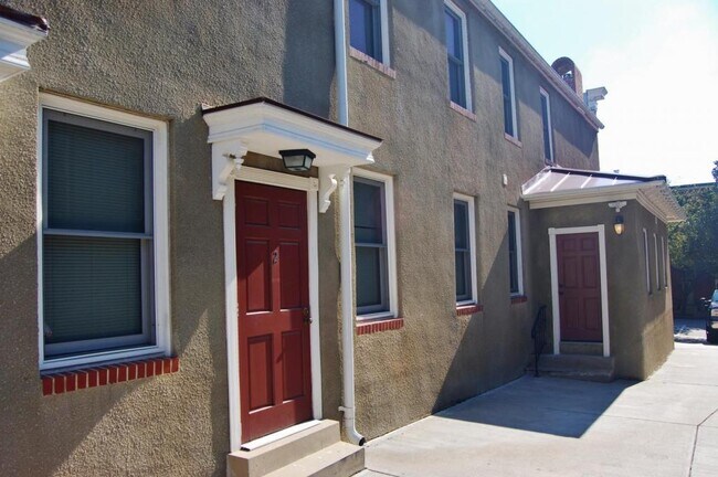 Photo - 16 S Chester St Townhome