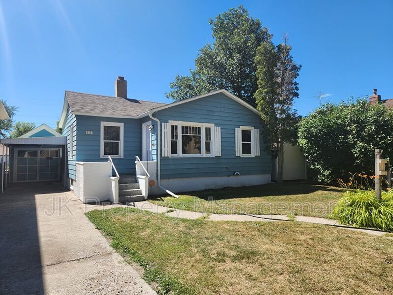 818 2nd Ave SW, Great Falls, MT 59404 House Rental in Great Falls, MT