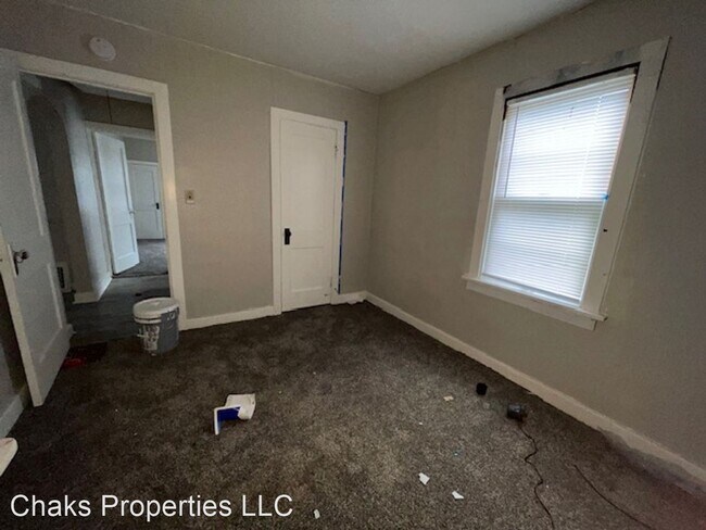 Building Photo - 2 br, 1 bath House - 1308 W 14th St