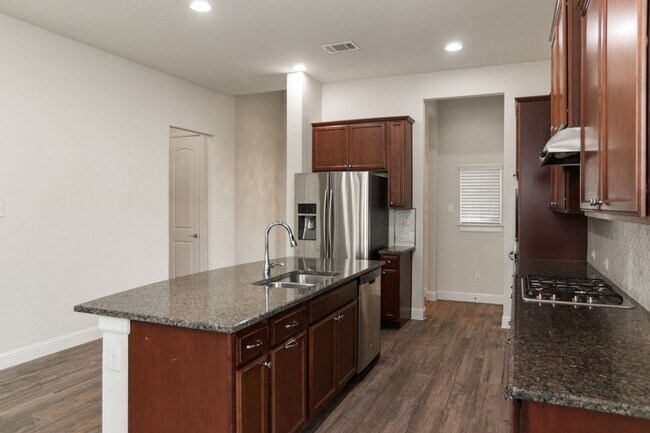 Foto del edificio - 3212 Prentiss Ln