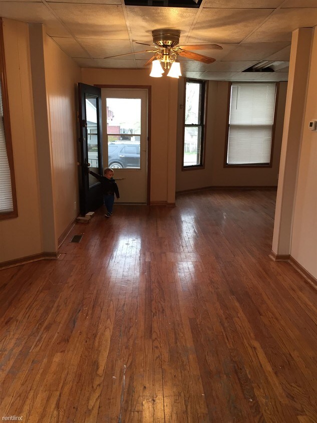 Building Photo - 1405 Kansas Ave