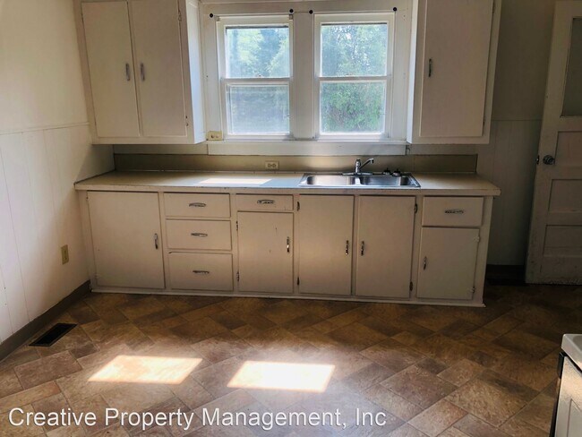 Foto del edificio - 1 br, 1 bath House - 401 23rd St NW