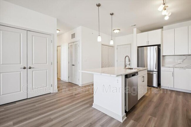 Building Photo - 10755 Fairgrounds Dr