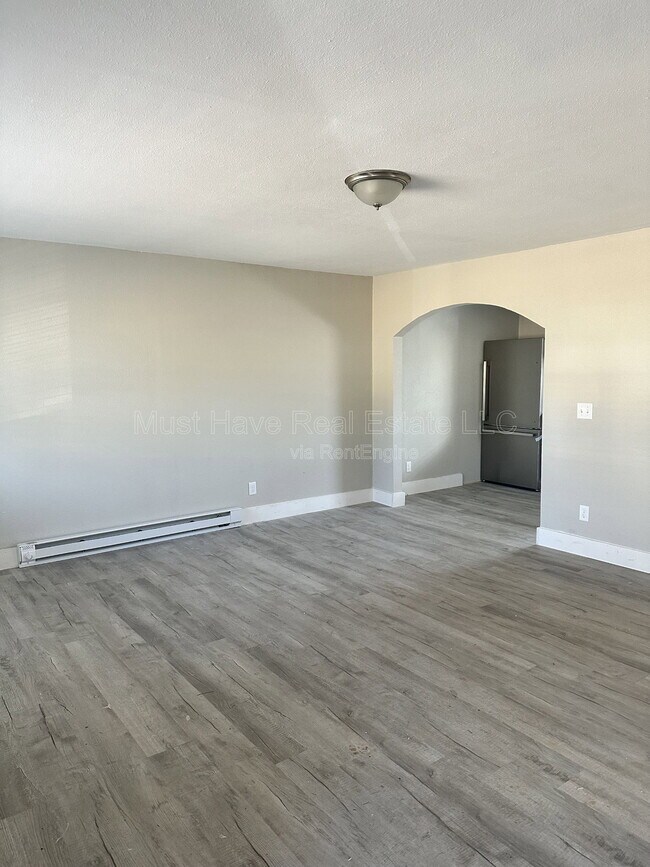 Foto del edificio - 347 4th St SE