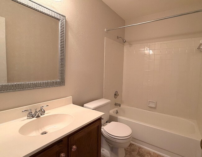 Foto del edificio - 6140 Gray Gate Ln