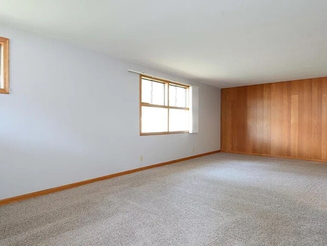 Building Photo - 4 Bed | 2 Bath One-level living in St. Ant...