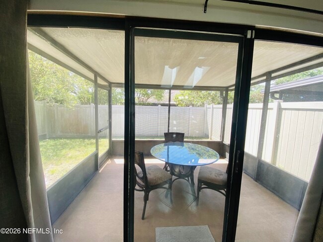 Foto del edificio - 2280 Ironstone Dr E