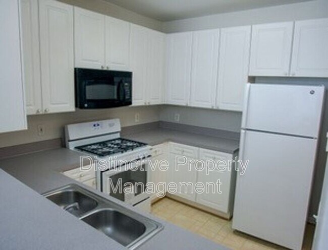 Foto del edificio - 2710 Bellforest Ct