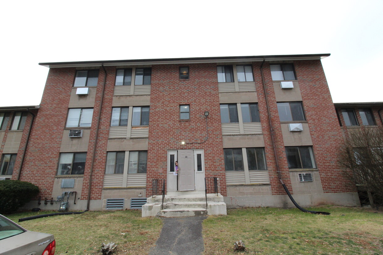 Primary Photo - 30 Henderson Dr