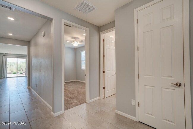 Foto del edificio - 3427 W Scenic Park Dr