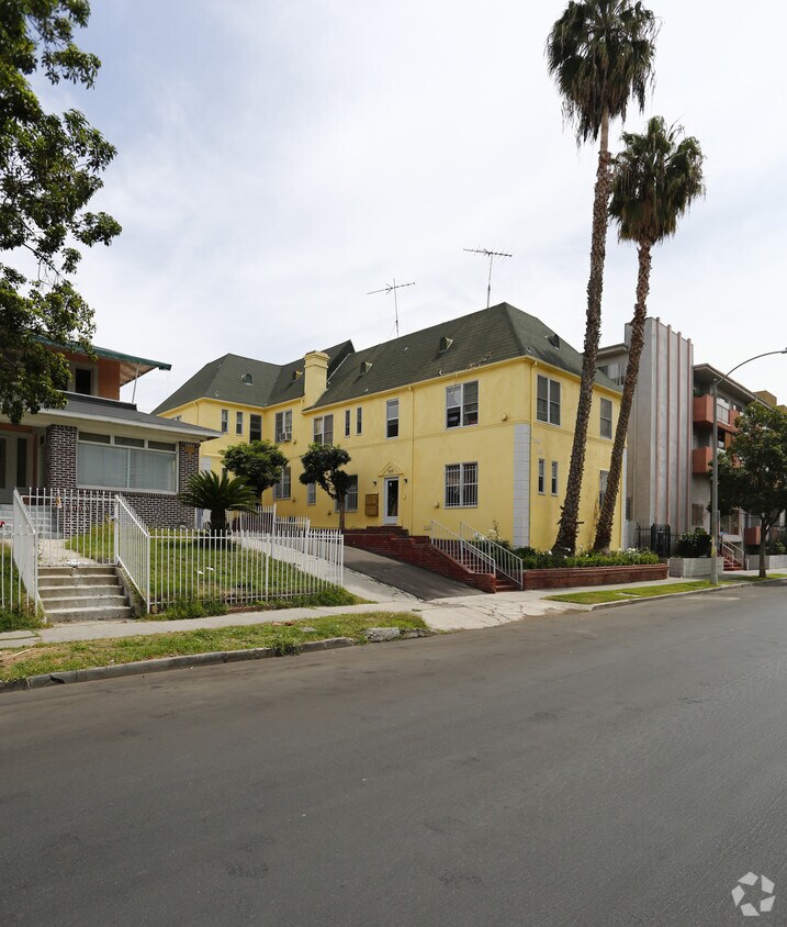 Building Photo - 848-850 S Kingsley Dr