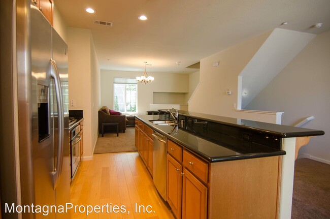 Building Photo - 2 br, 2.5 bath House - 164 Jordan Court