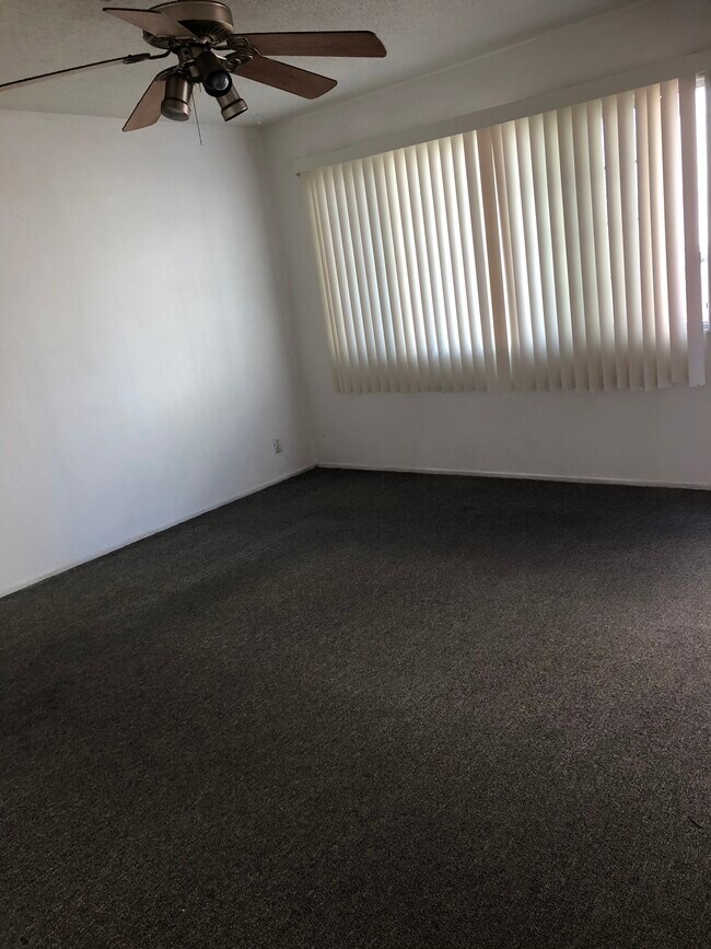 Foto del edificio - 5269 Riverside Ave