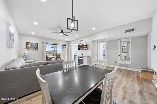 Building Photo - 16540 E Gunsight Dr