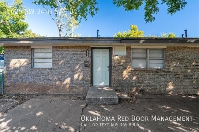 Building Photo - 1625 SW 34th St