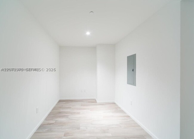 Building Photo - 801 S Miami Ave