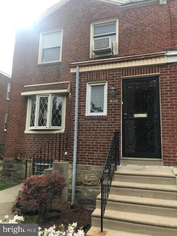 Foto principal - 913 E Upsal St