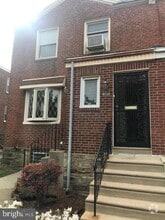Building Photo - 913 E Upsal St