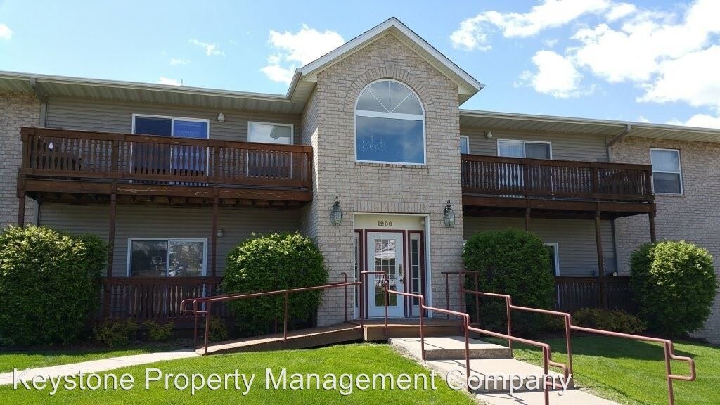 1200 23rd Ave Unit 3, Coralville, IA 52241 Apartment for Rent in
