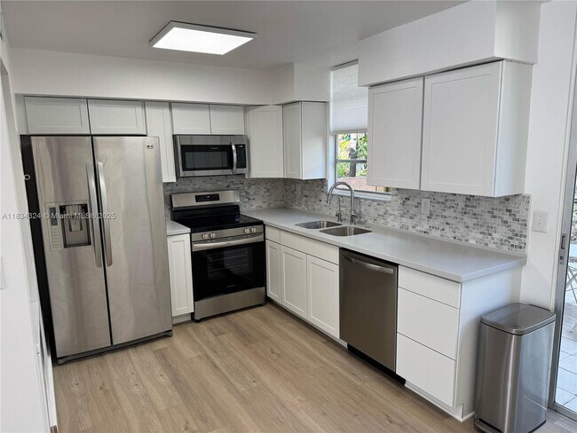 Foto del edificio - 6007 SW 69th St