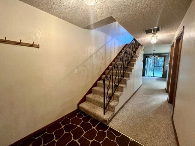 Foto del edificio - PENDING APPLICATION; Eastside Olympia Duplex