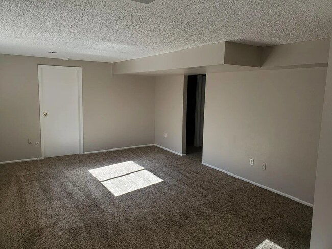 Foto del edificio - 10463 Garland Way