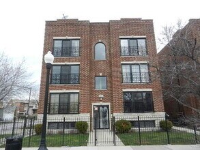 Building Photo - 5658 W 63rd St