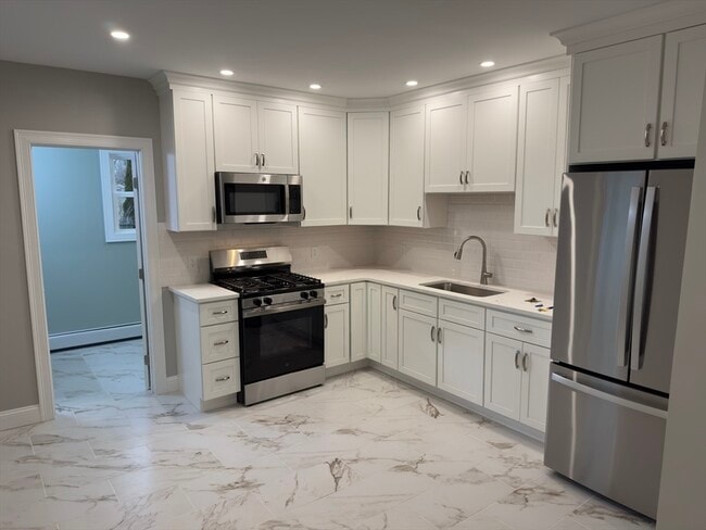 Foto del edificio - 121 Whitman St