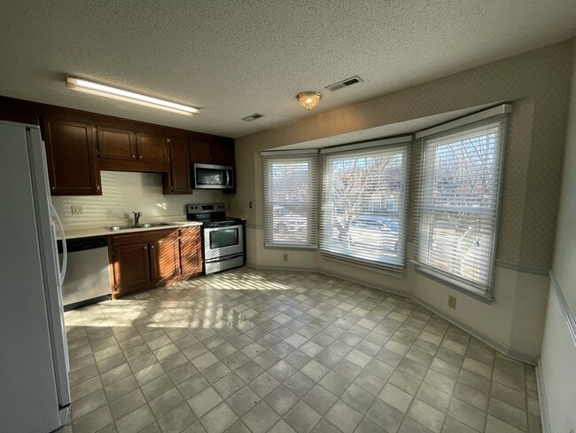 Building Photo - 6930 Steeplechase Dr NW