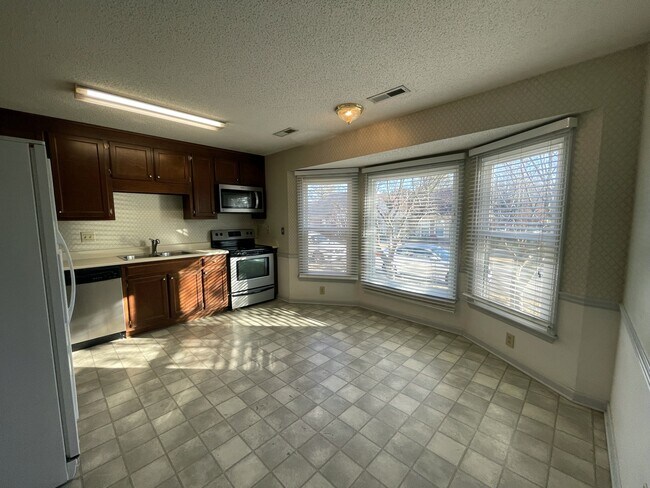 Foto del edificio - 6930 Steeplechase Dr NW