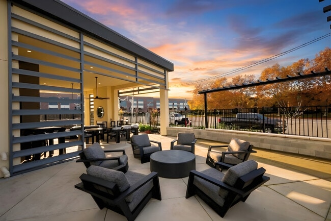 Building Photo - Medley Apartments