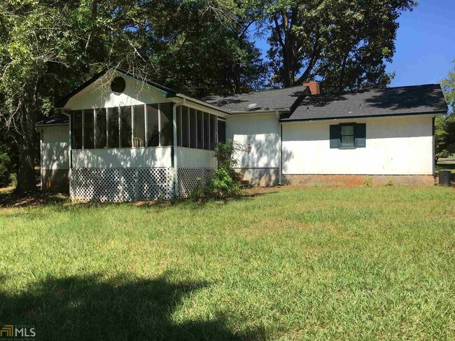 Building Photo - 112 Collis Cir