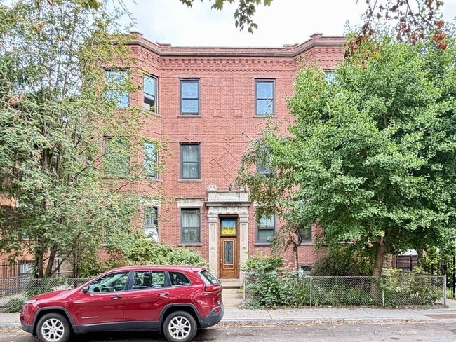 Building Photo - 833 N Rockwell St